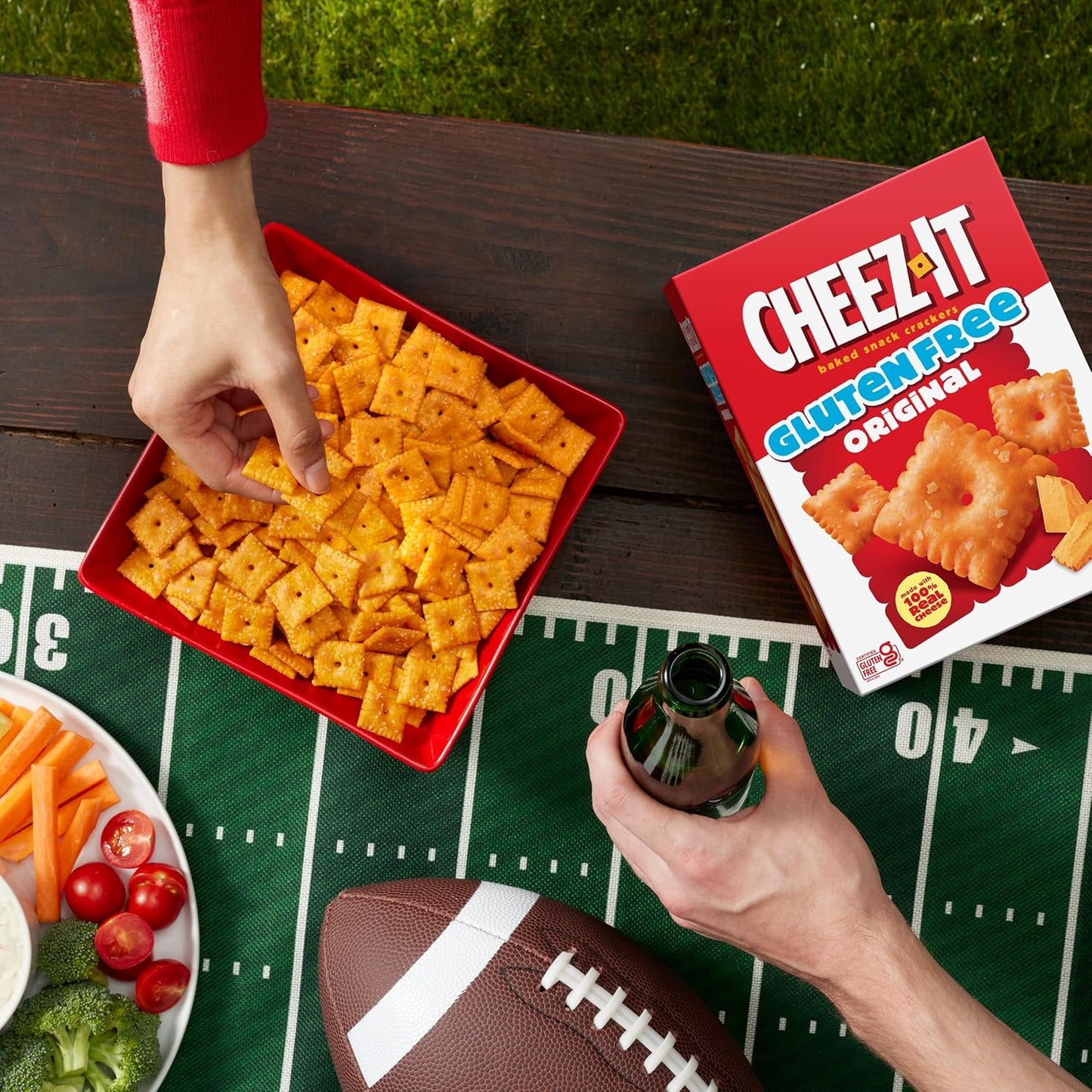Cheez-It Baked Snack Crackers, Gluten Free, Lunch Snacks, Original, 9oz Box (1 Box)